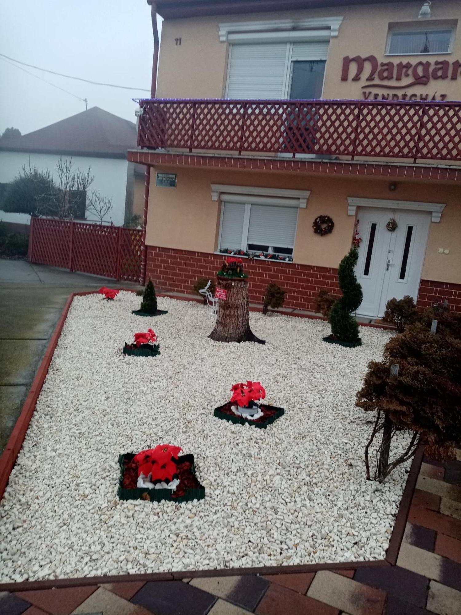 Margaret Apartman Egerszalók Εξωτερικό φωτογραφία