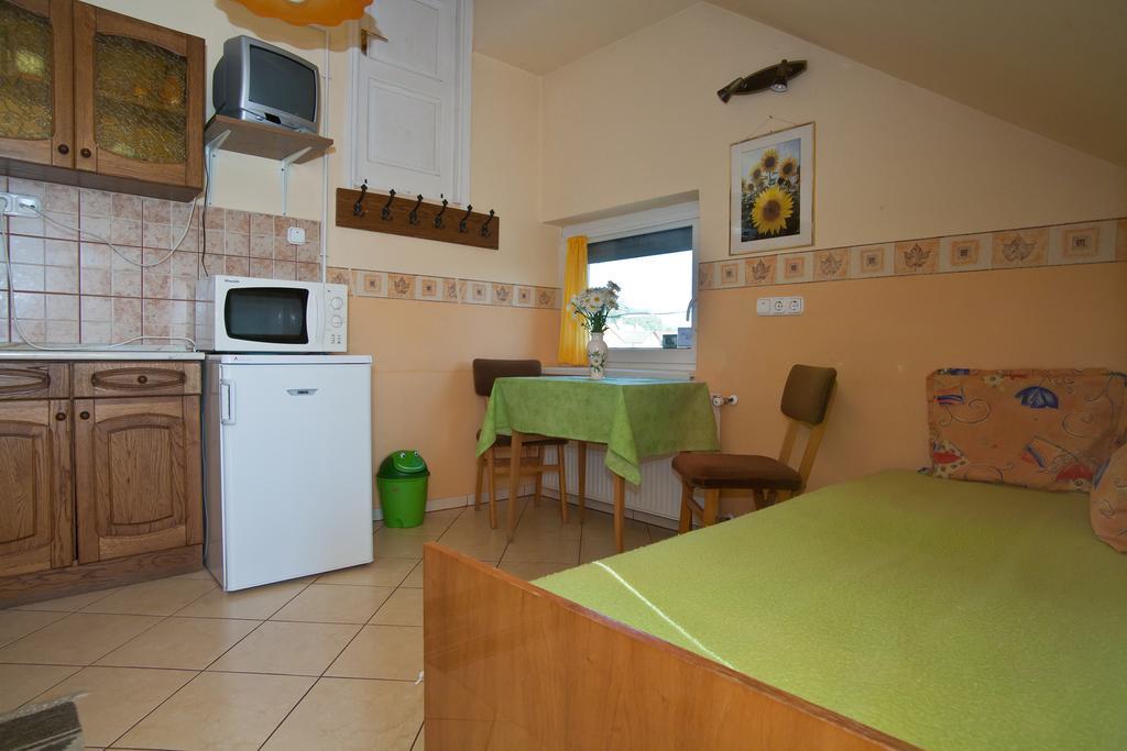 Margaret Apartman Egerszalók Δωμάτιο φωτογραφία